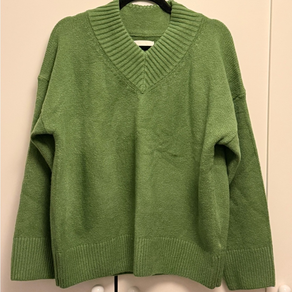 Abercrombie & Fitch V-Neck Knit Sweater